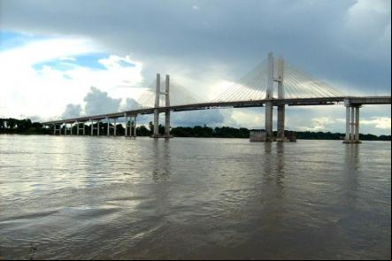 Ponte Dom Felipe Gregory sobre o Rio Tocantins - Foto: Etoresantos (Licen