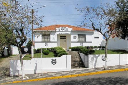 Delegacia policial da cidade (Construda em 1950) - Foto: Guilmann (Licen