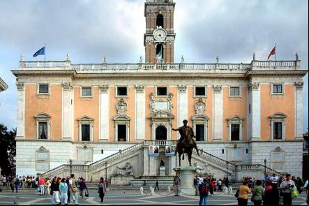 Palazzo Senatorio (sede da prefeitura da cidade) - Foto: Radomil (Licen