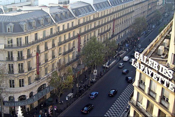 Edificio Em estilo Haussmanniano - Foto: Thierry Bzecourt